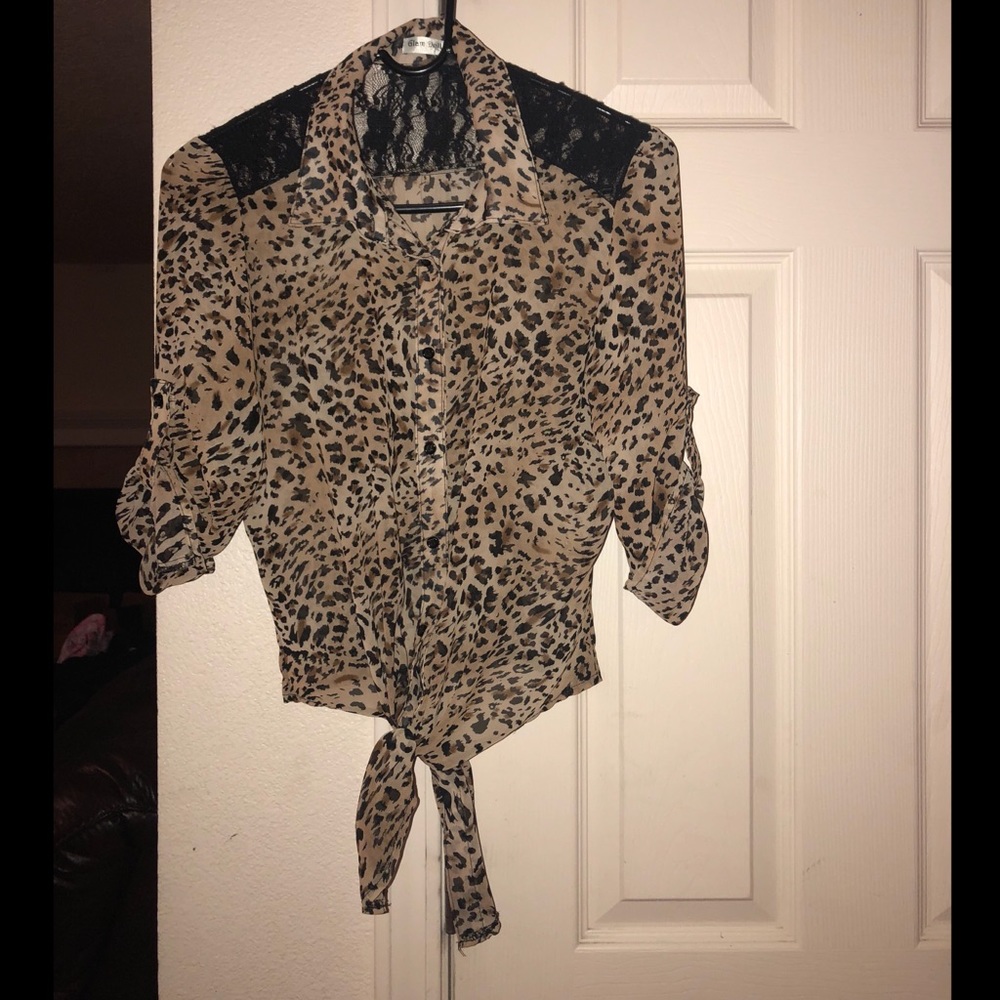 Leopard print top